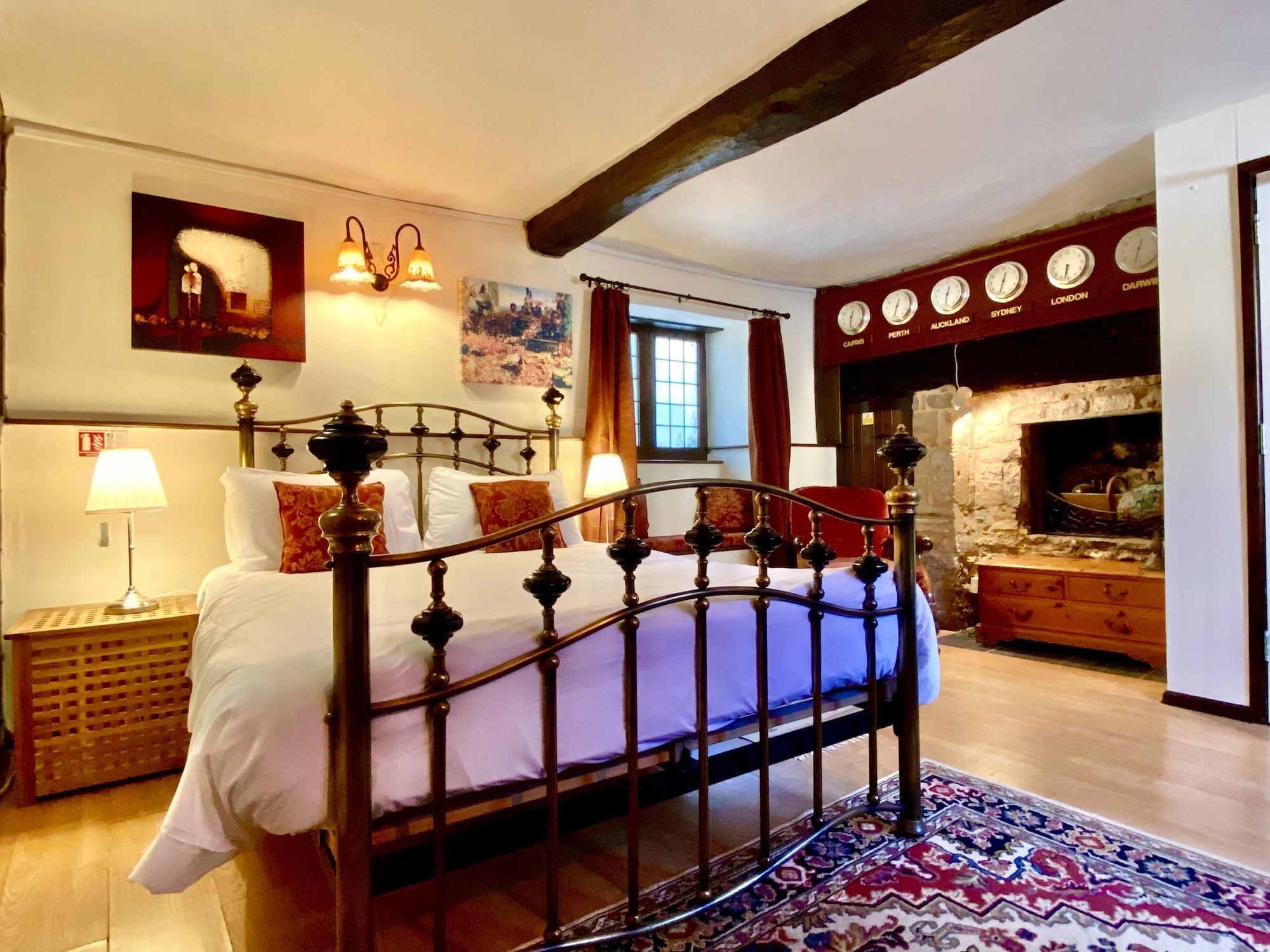 The Dusthole Hotel เชพตันมัลเล็ต ภายนอก รูปภาพ