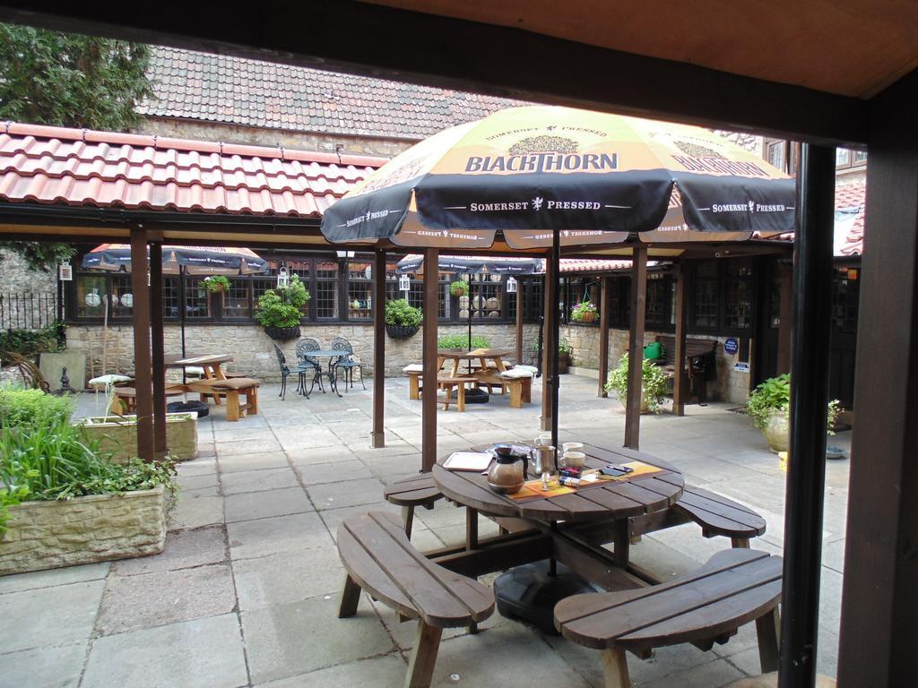 The Dusthole Hotel เชพตันมัลเล็ต ภายนอก รูปภาพ