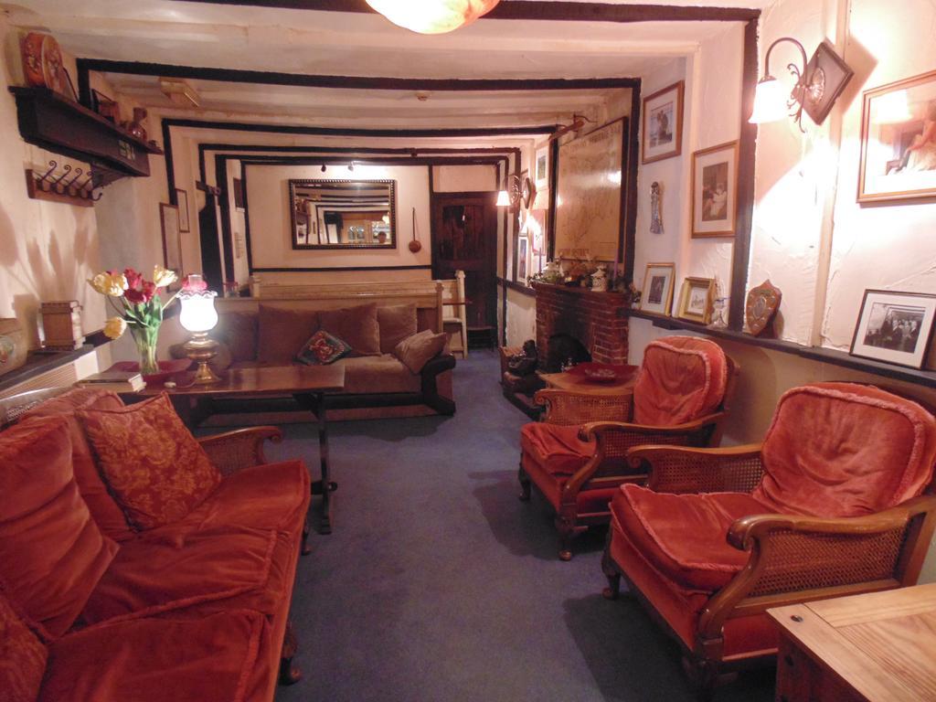 The Dusthole Hotel เชพตันมัลเล็ต ภายนอก รูปภาพ