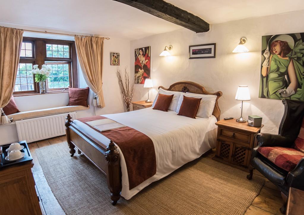 The Dusthole Hotel เชพตันมัลเล็ต ภายนอก รูปภาพ