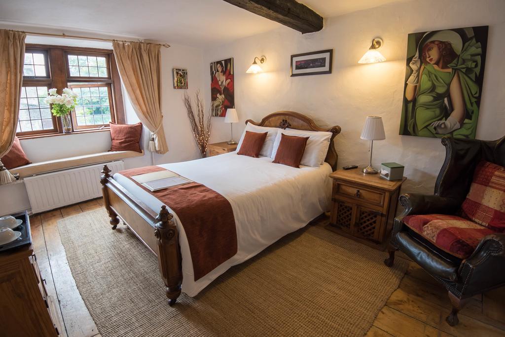 The Dusthole Hotel เชพตันมัลเล็ต ภายนอก รูปภาพ